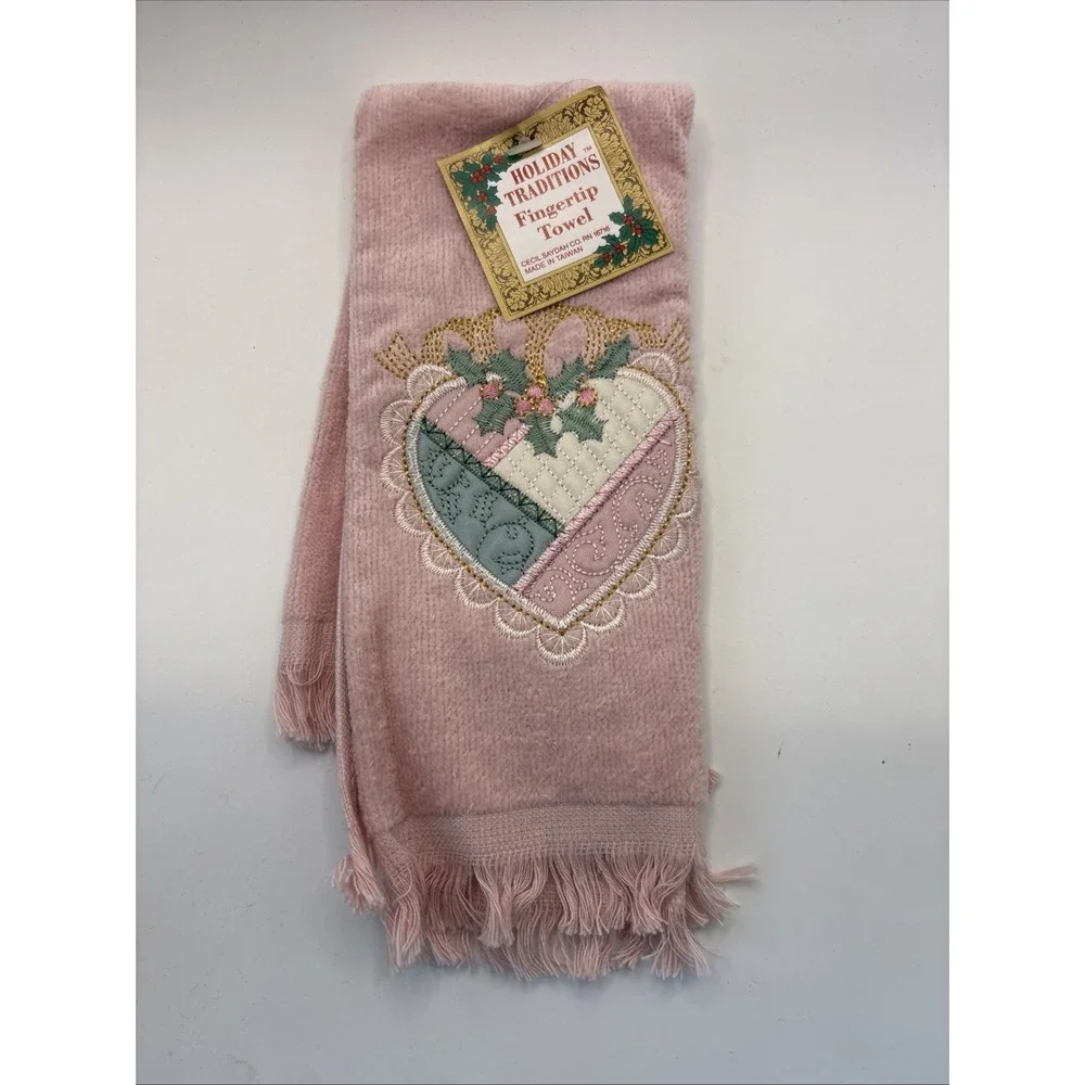 Vtg Holiday Traditions Christmas Guest Fingertip Towels Set Of 3 Pink Fringe NEW